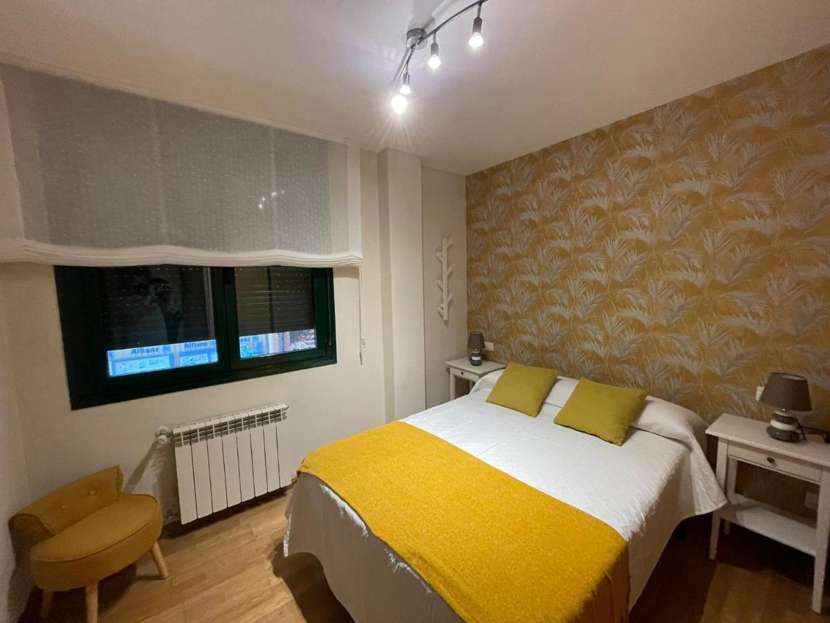 Apartamento Centrico Con Wifi Y Parking De Coche Tamano Medio Onís Exterior foto