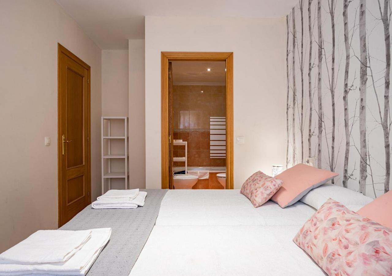 Apartamento Centrico Con Wifi Y Parking De Coche Tamano Medio Onís Exterior foto
